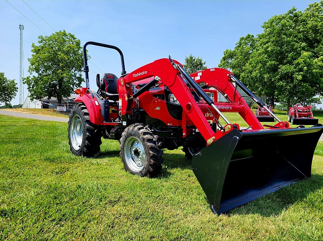 Mahindra 1640 Shuttle 40hp Compact Tractor W/Loader for sale in